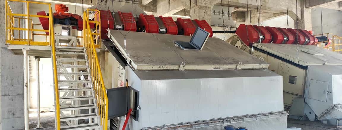 1200TPH Banana Screen for Copper Ore Screening Plant in Kazakhstan